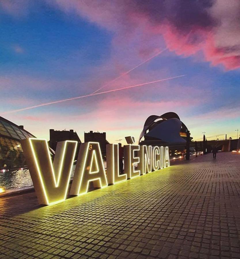 Apartamento Vivienda Turistica Las Ciencias Valencia Exterior foto